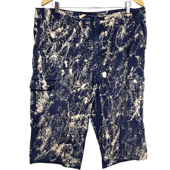 Sea Barrier Men’s Custom Bleach Splattered Navy Cargo Shorts. Size 54 - Picture 1 of 5